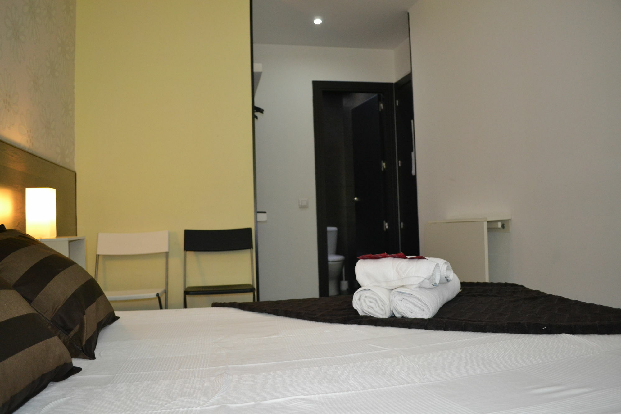 Hostal El Brezo Madrid Eksteriør billede