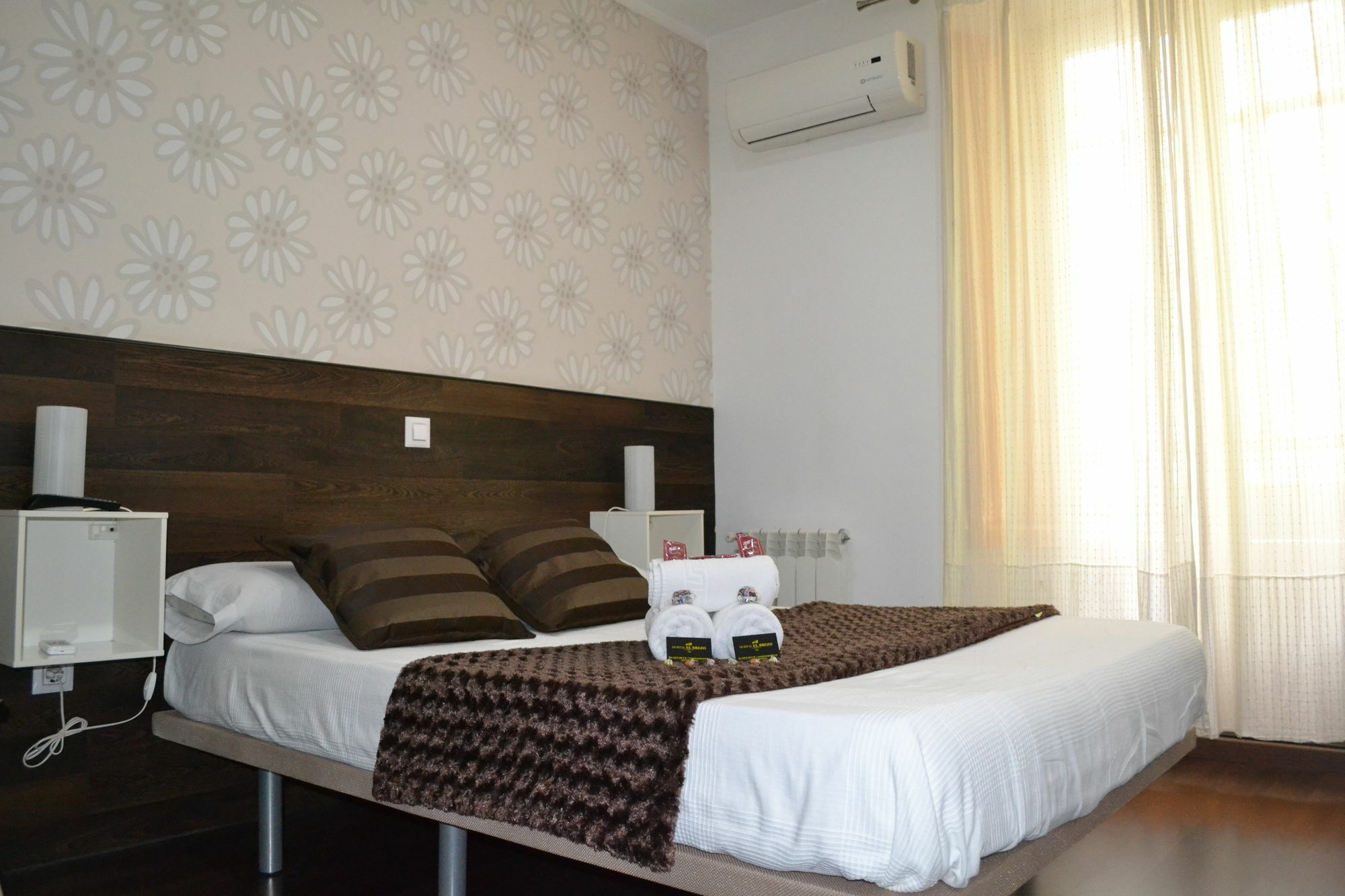 Hostal El Brezo Madrid Eksteriør billede