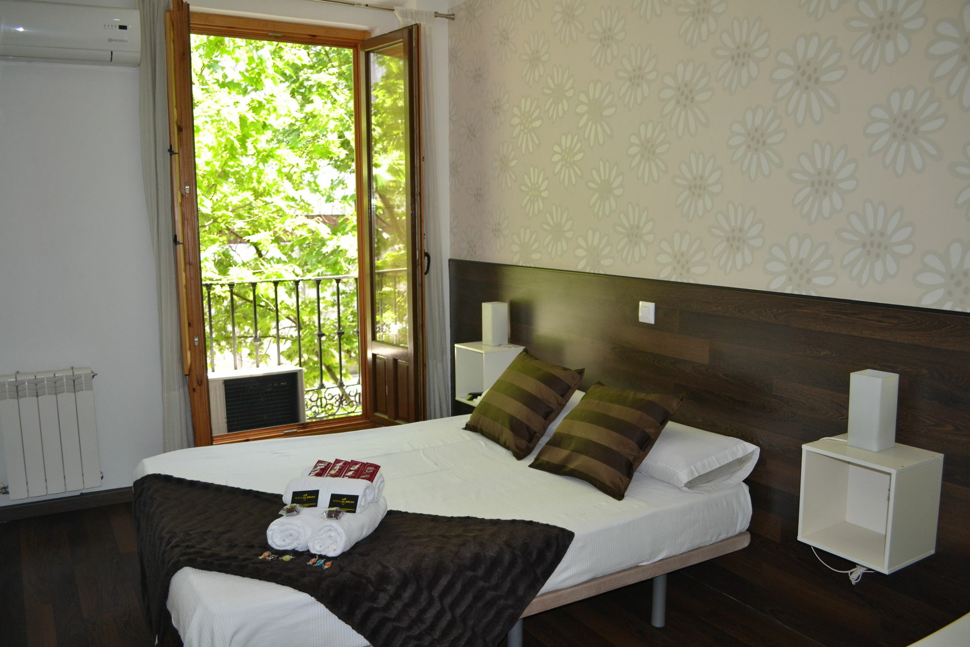 Hostal El Brezo Madrid Eksteriør billede