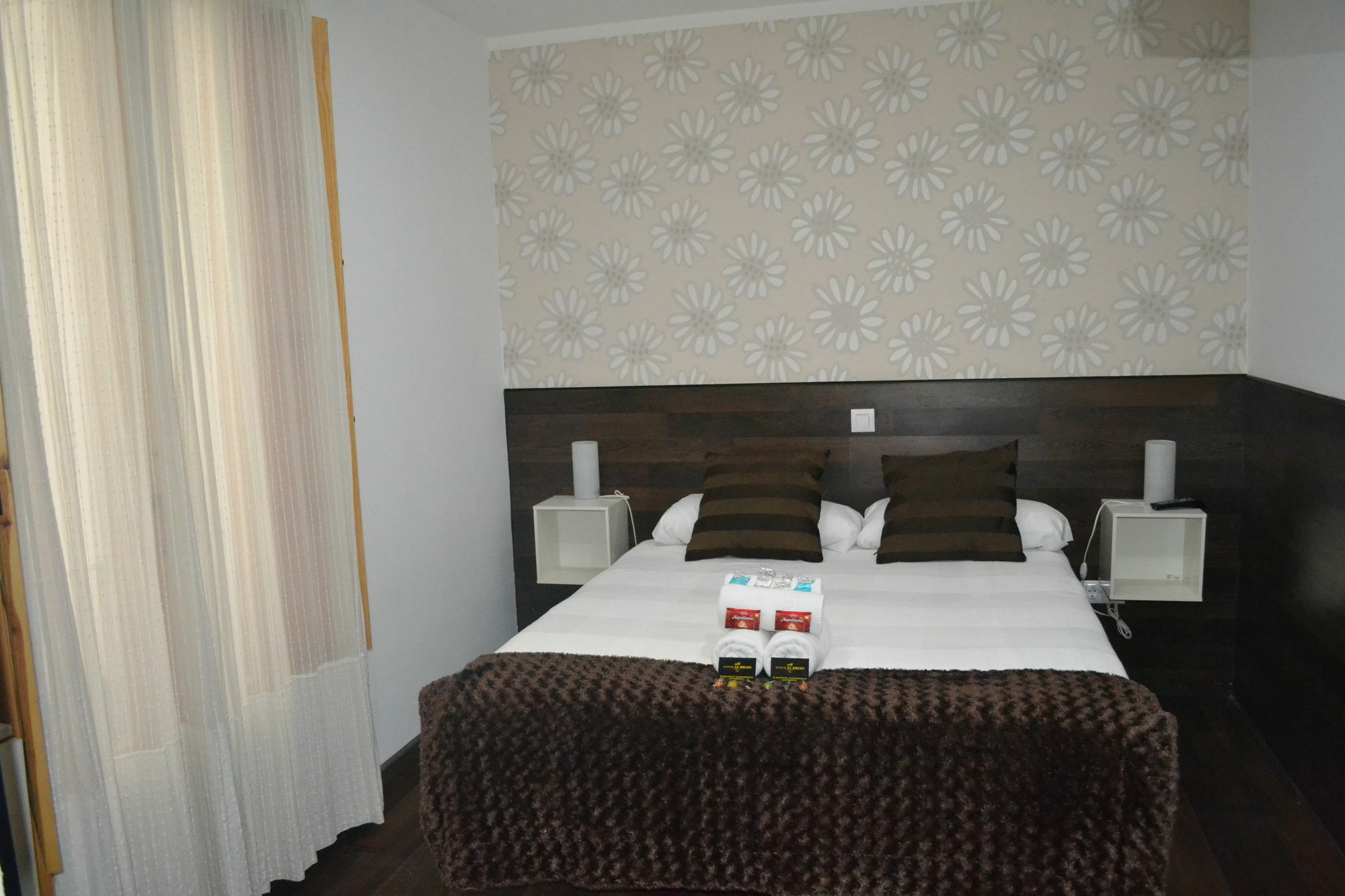 Hostal El Brezo Madrid Eksteriør billede