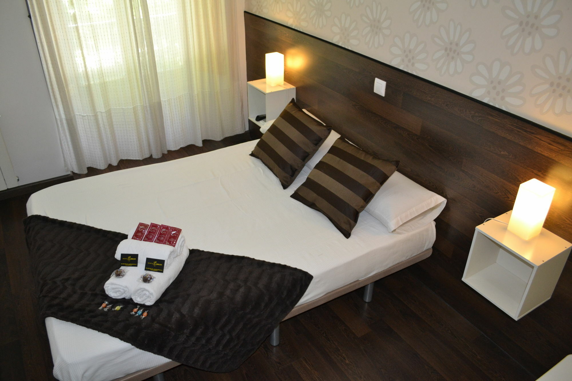 Hostal El Brezo Madrid Eksteriør billede