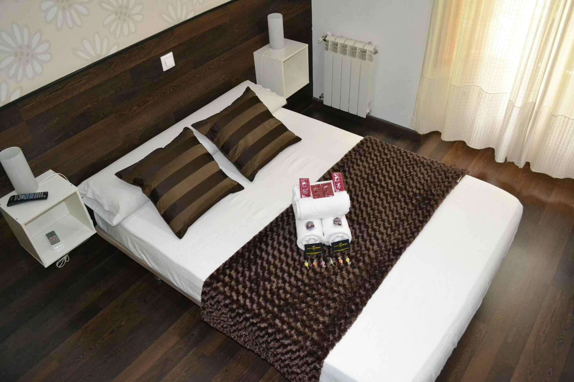 Hostal El Brezo Madrid Eksteriør billede