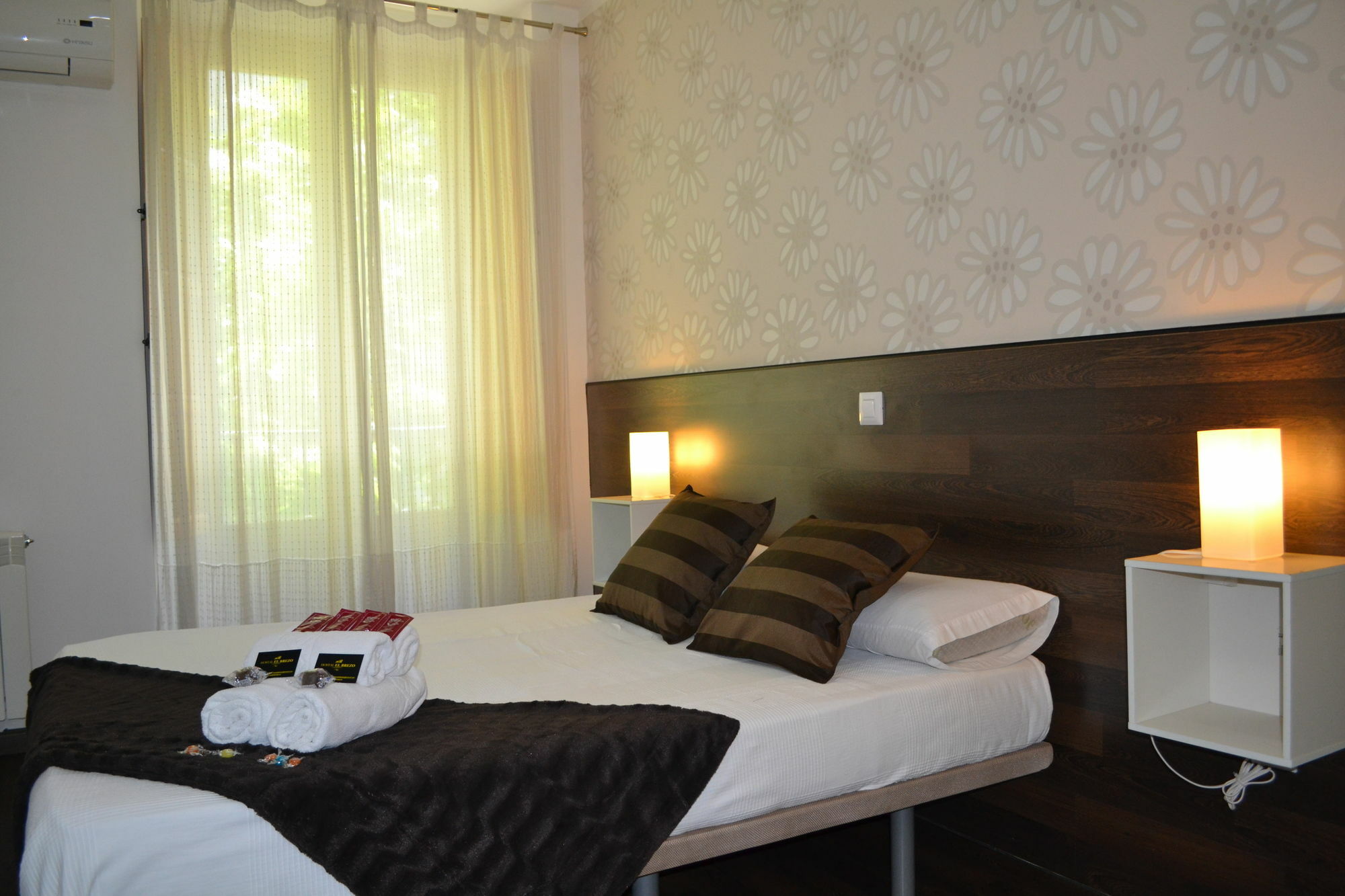 Hostal El Brezo Madrid Eksteriør billede