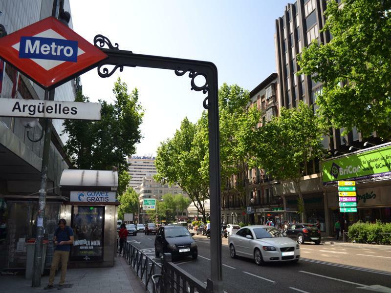 Hostal El Brezo Madrid Eksteriør billede