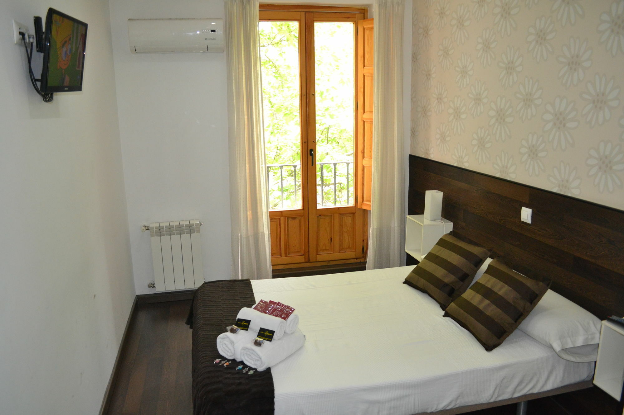 Hostal El Brezo Madrid Eksteriør billede